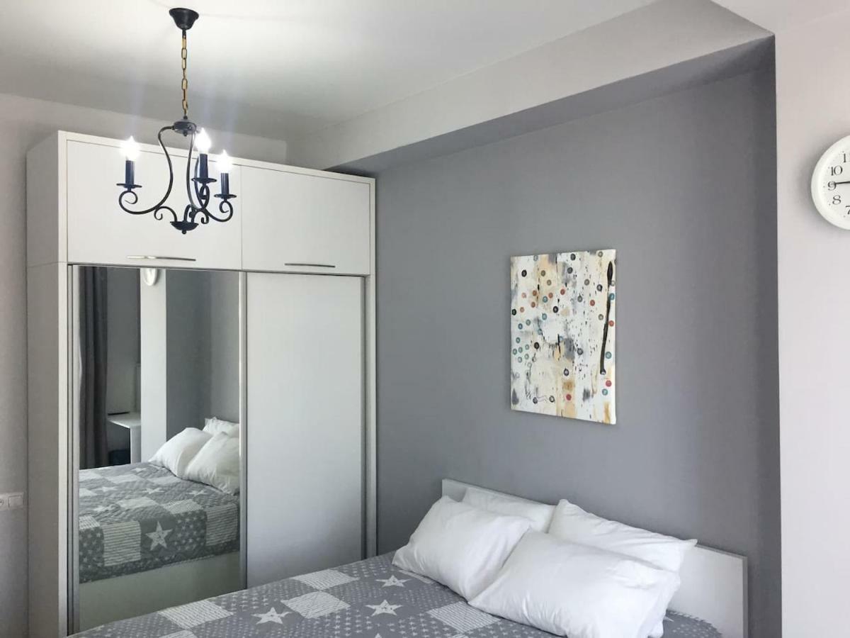 Sunny Apartment Ortachala Тбілісі Екстер'єр фото