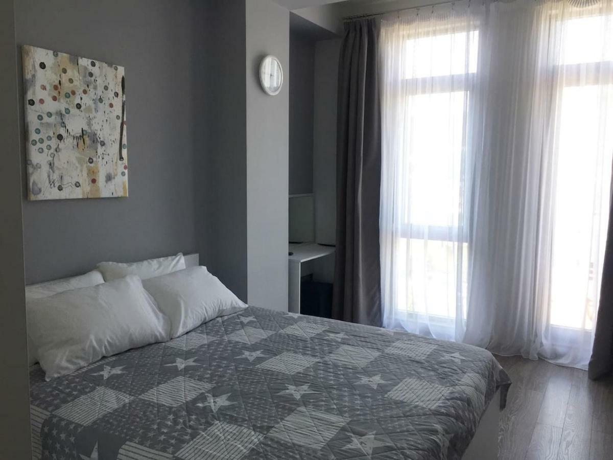 Sunny Apartment Ortachala Тбілісі Екстер'єр фото